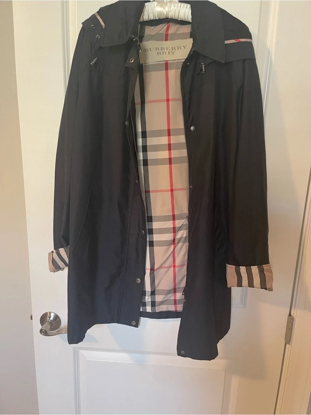 Burberry Black Trench Coat with Signature Check Lining - Picture 6 of 8